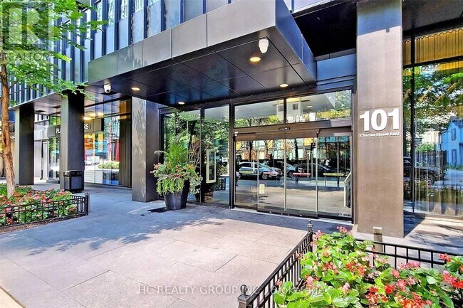 101-3101 Charles St E in Toronto, ON - Building Photo - Building Photo