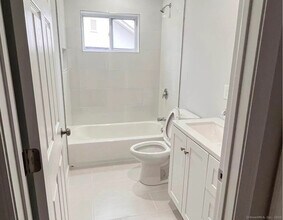 564 Norman St in Bridgeport, CT - Building Photo - Building Photo