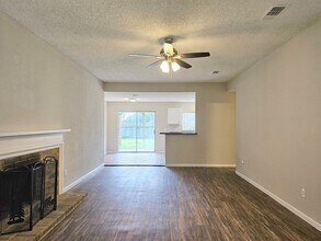 6103 Wolfboro Dr in Houston, TX - Building Photo - Building Photo