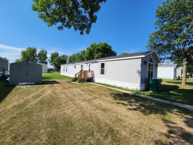 106 17th Ave SW in Watertown, SD - Building Photo - Building Photo