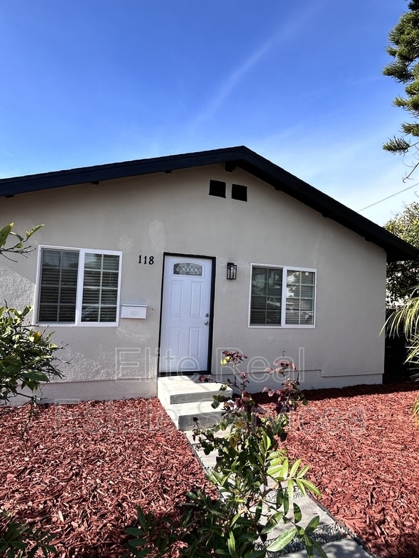 property at 118 Cedar Ave