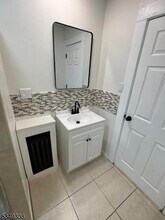 566 Valley Rd in West Orange, NJ - Building Photo - Building Photo