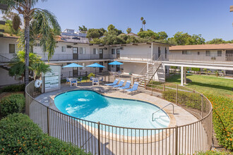 El Capitan Apartments in Lakeside, CA - Building Photo - Building Photo