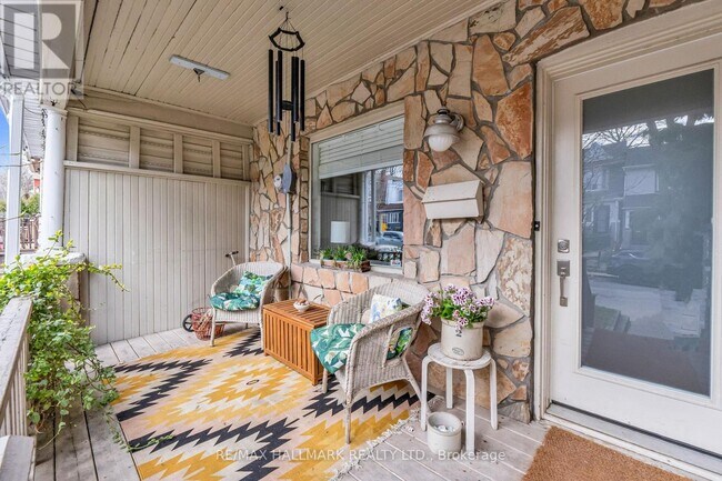 387 Woodfield Rd. in Toronto, ON - Building Photo - Building Photo