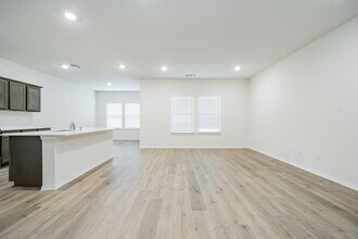 2126 Thornton Dr in Crandall, TX - Building Photo - Building Photo