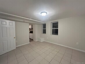 144 Waverly St-Unit -1 in Yonkers, NY - Building Photo - Building Photo