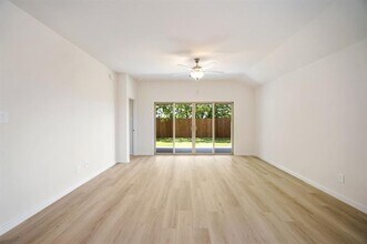 300 Yellowstar Ln in Lavon, TX - Building Photo - Building Photo