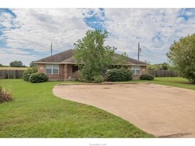 3629 Elaine Dr in Bryan, TX - Building Photo