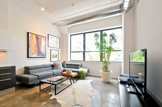 1235 W Randolph St in Chicago, IL - Building Photo - Building Photo