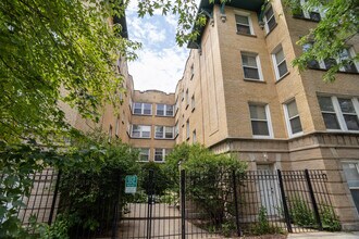 4750 N Albany Ave in Chicago, IL - Building Photo - Building Photo