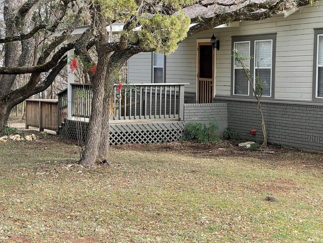 2505 Drew Ln in Austin, TX - Foto de edificio - Building Photo