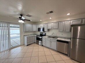 5532 N 19th Ave in Phoenix, AZ - Building Photo - Building Photo