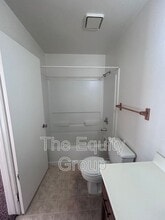 4224 W Cypress Ave in Visalia, CA - Building Photo - Building Photo