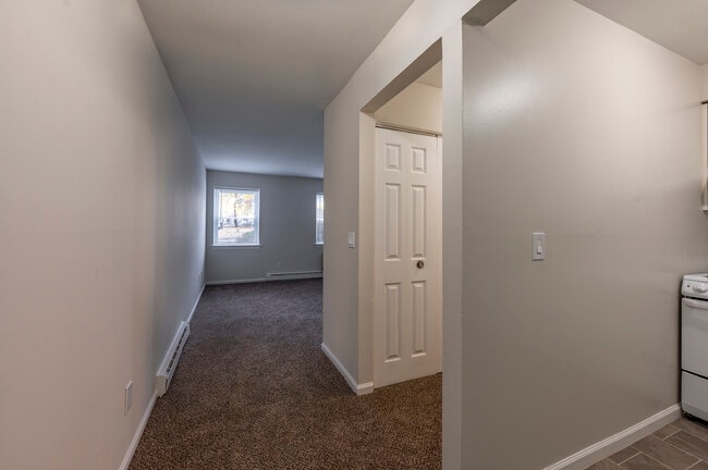 Hampton House Apartments in West Haven, CT - Building Photo - Interior Photo