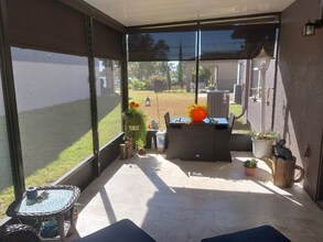 6004 Sweet Birch Dr in Riverview, FL - Building Photo - Building Photo