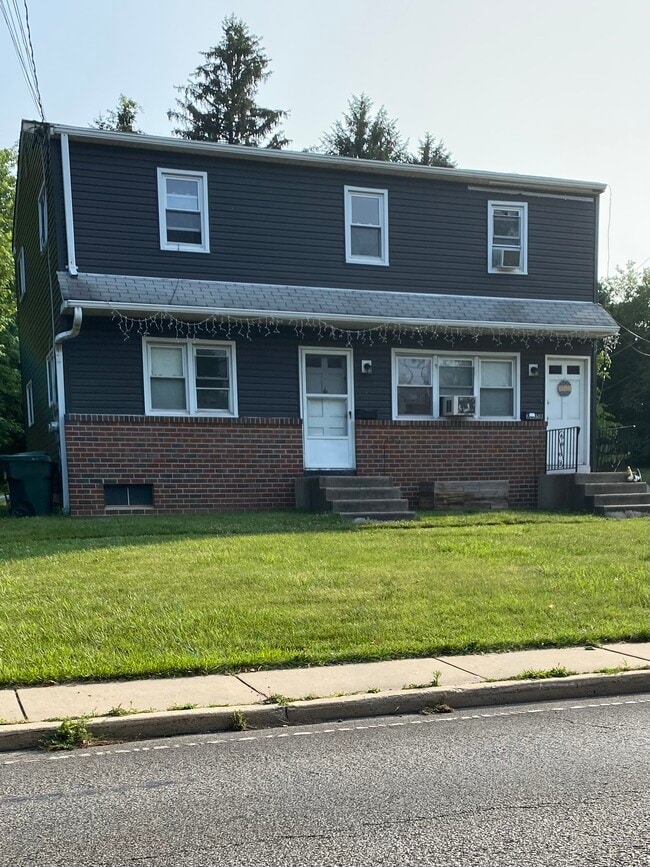 2405 Jenkintown Rd Rentals in Glenside, PA