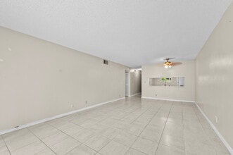 7173 Orange Dr in Davie, FL - Building Photo - Building Photo