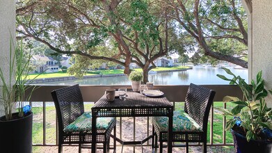 12100 Melville Dr, Unit 610 in Montgomery, TX - Foto de edificio - Building Photo