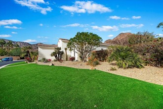 77880 Desert Dr in La Quinta, CA - Foto de edificio - Building Photo