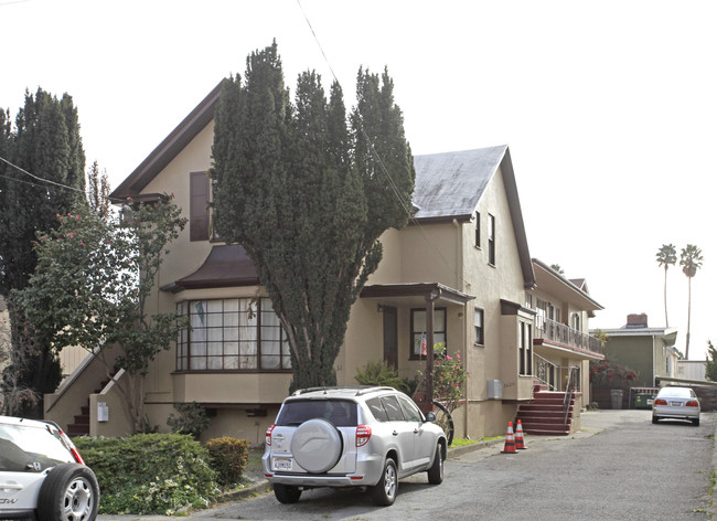 2631 Pleasant St in Oakland, CA - Building Photo - Building Photo