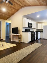 1978 Leithsville Rd in Hellertown, PA - Foto de edificio - Building Photo