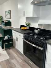 Coventry Square Apartments in Upland, CA - Building Photo - Building Photo