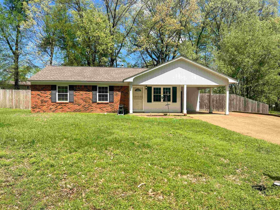 520 Jeffrey Ln in Collierville, TN - Building Photo
