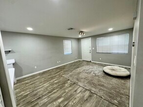 1415 Diego St in Ft. Myers, FL - Foto de edificio - Building Photo