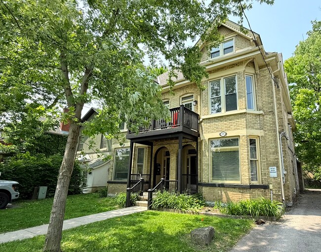 378 Central Ave in London, ON - Building Photo - Building Photo