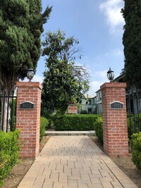 Fernwood in Los Angeles, CA - Building Photo - Interior Photo