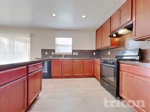 7914 Moss Springs Ct in Cypress, TX - Foto de edificio - Building Photo