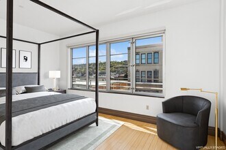 The Flats at Southside Works in Pittsburgh, PA - Foto de edificio - Building Photo