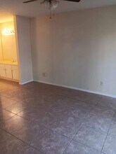 11941 Bob White Dr in Houston, TX - Foto de edificio - Building Photo