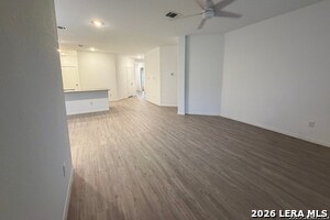 31927 Native Sun Rd in Bulverde, TX - Building Photo - Building Photo