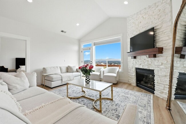 15004 SE Shaunte Ln in Happy Valley, OR - Building Photo - Building Photo