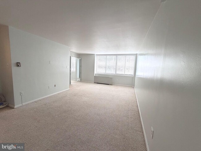 property at 4390 Lorcom Ln