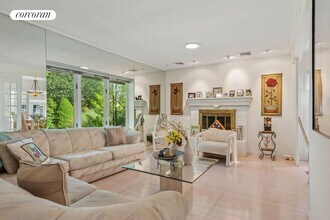 35 Halsey Rd in Riverhead, NY - Building Photo - Building Photo