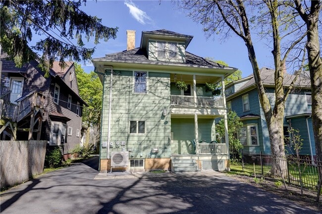 38 Cornell St in Rochester, NY - Building Photo - Building Photo