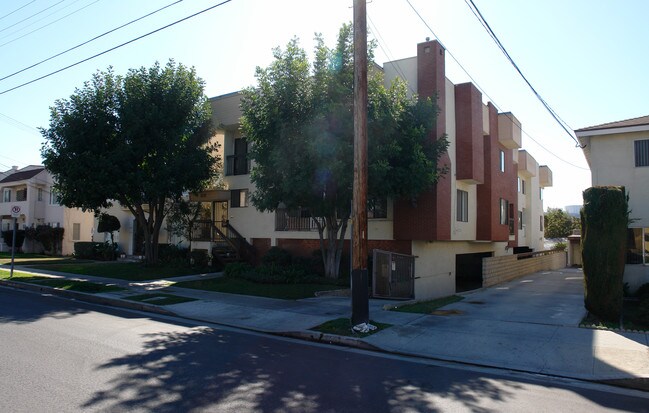 618 E Maple St in Glendale, CA - Building Photo - Building Photo