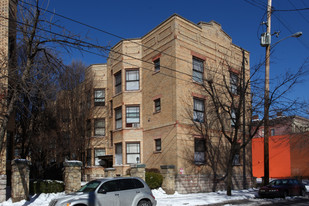 1026 S 4th St Apartamentos