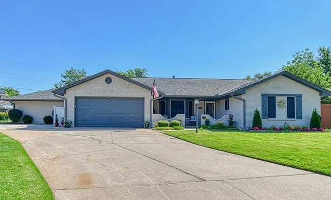property at 5 Bryarwood Pl