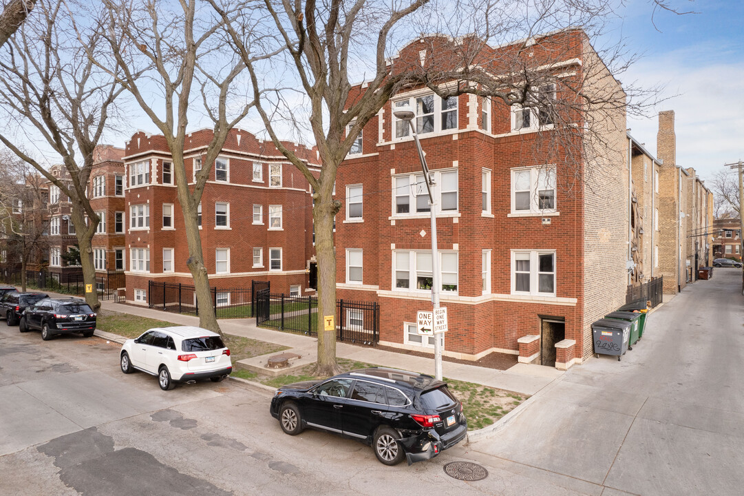 6415 N Greenview Ave in Chicago, IL - Building Photo