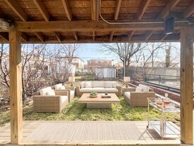 14410 20th Ave, Unit 1 in Whitestone, NY - Building Photo