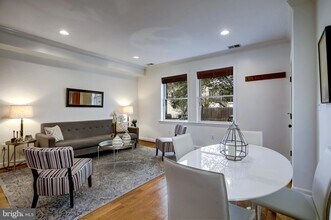 1513 Constitution Ave NE, Unit Apt 2 in Washington, DC - Building Photo - Building Photo
