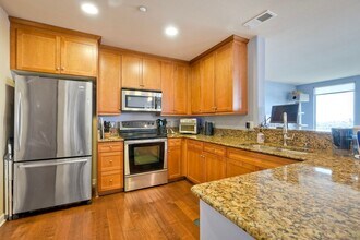 1019 Costa Pacifica Way in Oceanside, CA - Building Photo - Building Photo