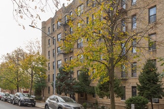 83-74 Talbot St in Kew Gardens, NY - Foto de edificio - Building Photo