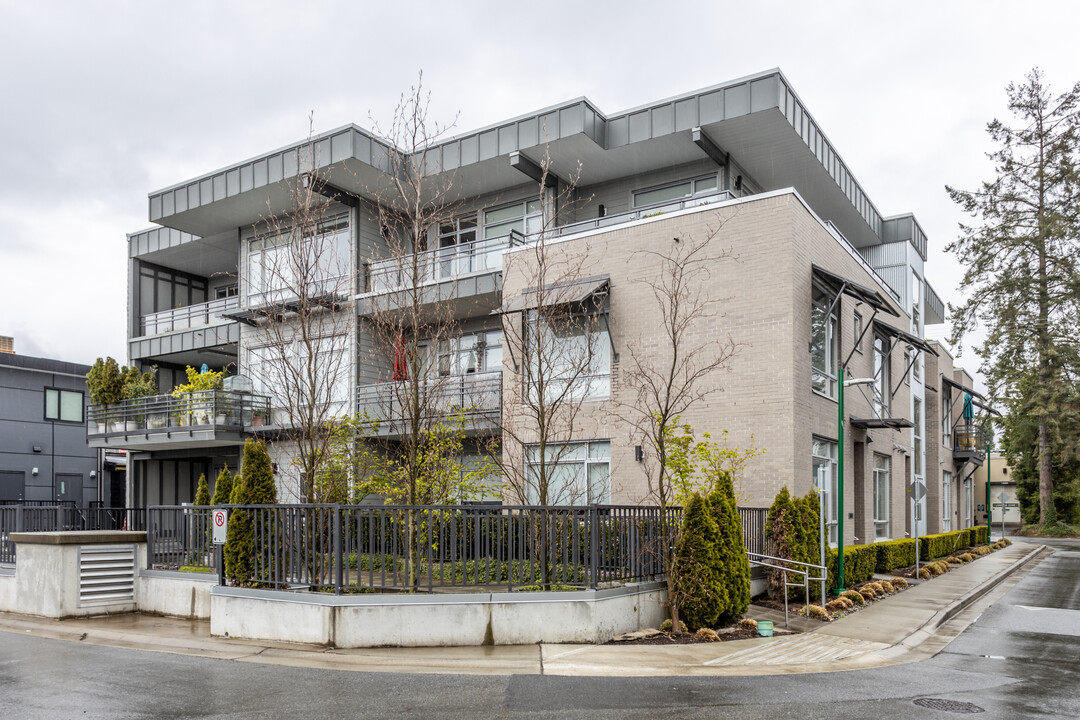 1591 Bowser Av in North Vancouver, BC - Building Photo