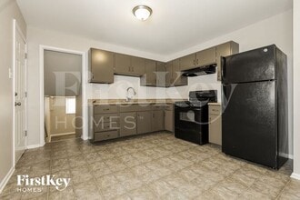 124 S Chestnut Ln in Glenwood, IL - Building Photo - Building Photo