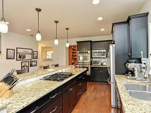 404 Brookhaven Trail in Austin, TX - Building Photo - Building Photo