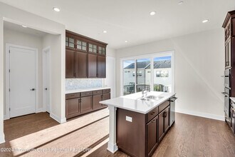 6 Augustus Dr in Middletown, NJ - Building Photo - Building Photo